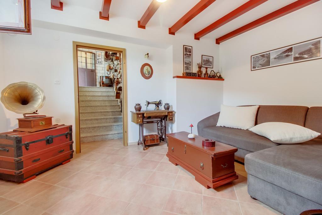 Apartments Franjo Mali Losinj Bilik gambar