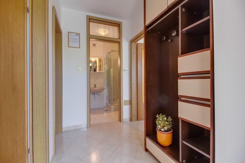 Apartments Franjo Mali Losinj Bilik gambar