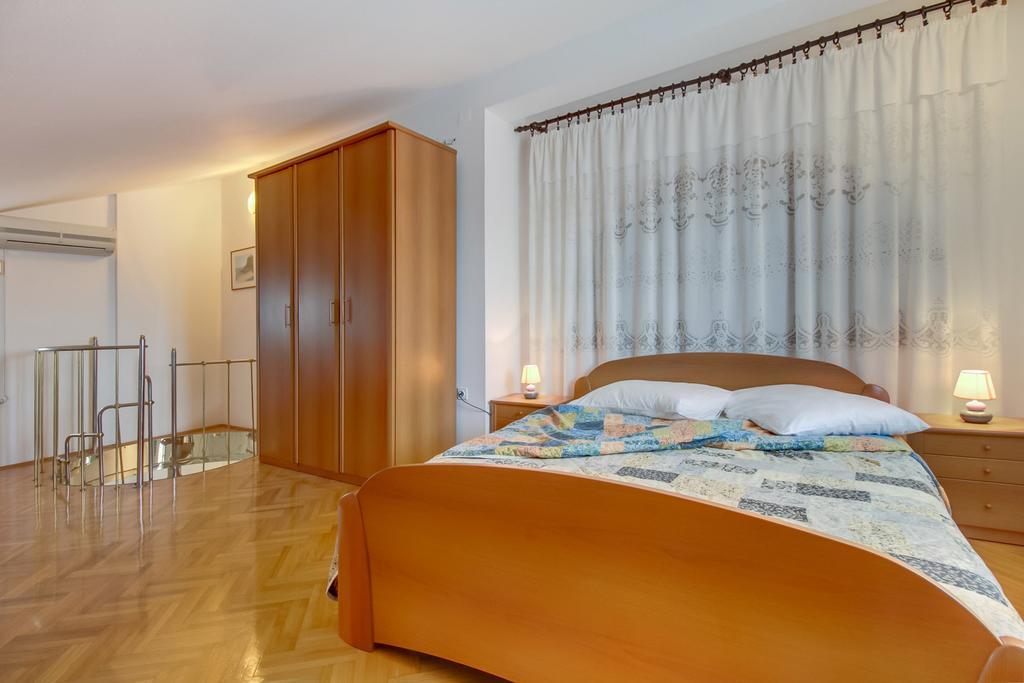 Apartments Franjo Mali Losinj Bilik gambar