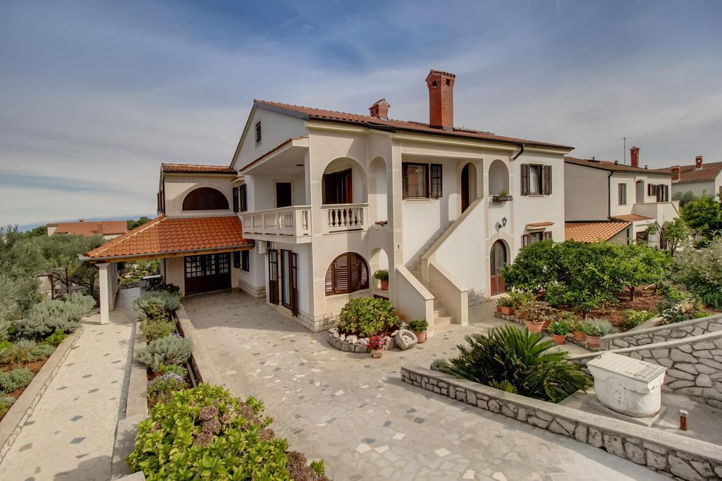 Apartments Franjo Mali Losinj Bilik gambar